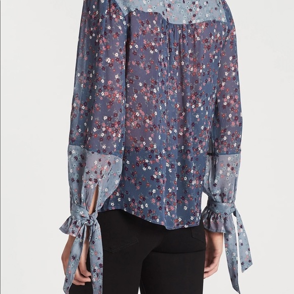 Paige DOROTHY BLOUSE in Crown Blue Floral Boho fits true to size- size XS - Picture 3 of 14